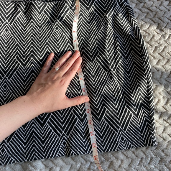 ๐ค Zara Geometric Knit Mini Skirt - Picture 5 of 6